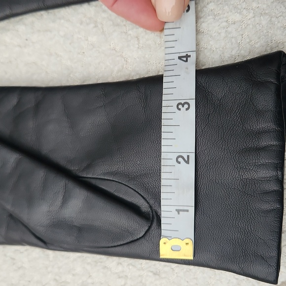 100% Leather Driving Gloves - Picture 9 of 10